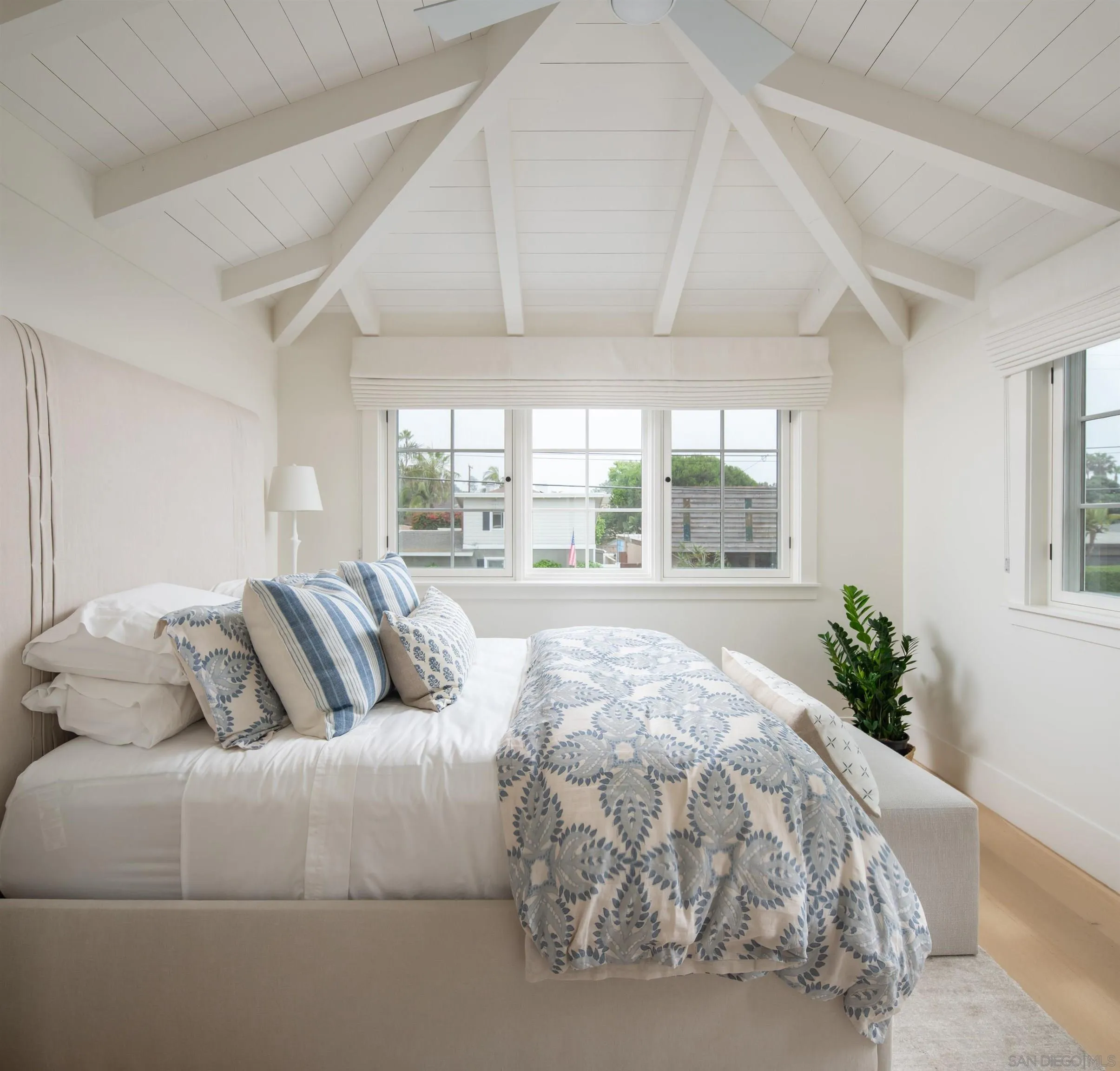 236 24th Street Del Mar, CA 92014 - Photo 22 of 34 a bed sitting in a bedroom next to a window