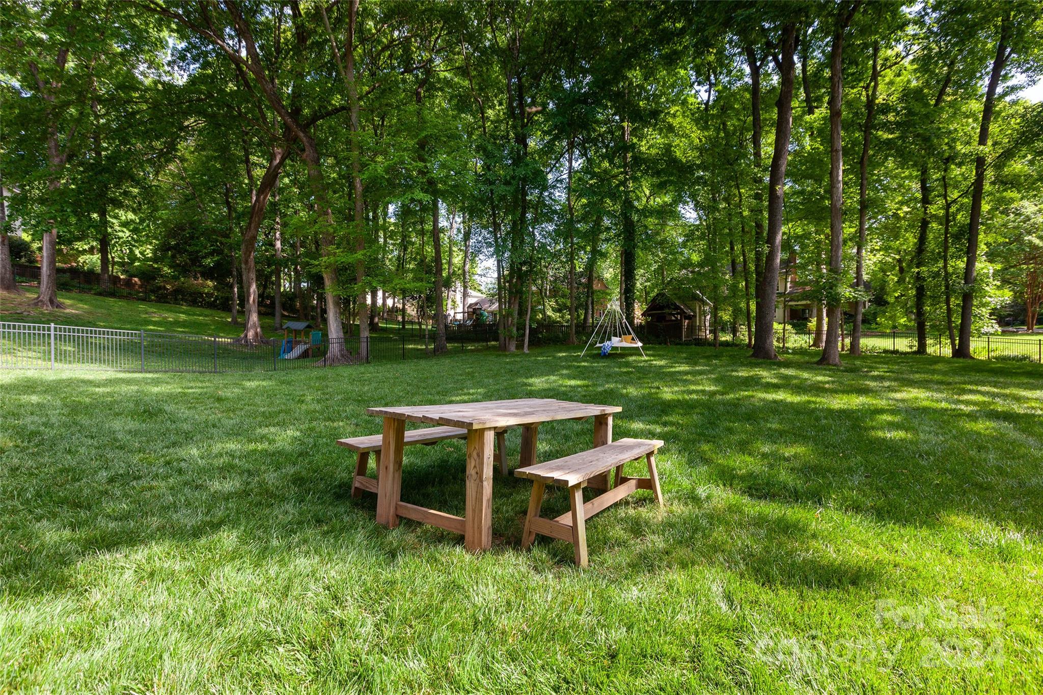 6133 Gate Post Road Charlotte, NC 28211 - Photo 38 of 40 Gallery Image 38