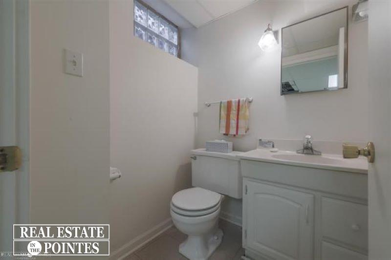151 Lewiston Road Grosse Pointe Farms, MI 48236 - Photo 19 of 25