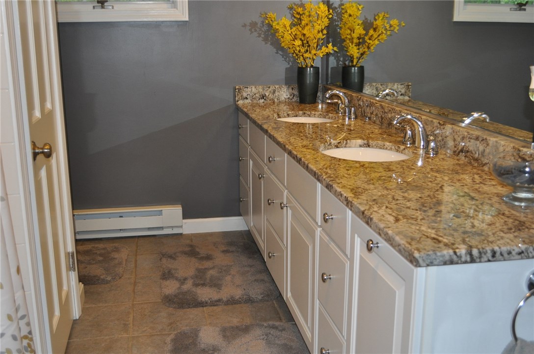 208 Phillips Hill Road Coventry, RI 02816 - Photo 25 of 40