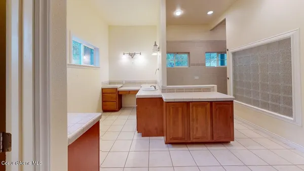 $1,750,000 | 18772 West Riverview Drive, Post Falls, ID 83854