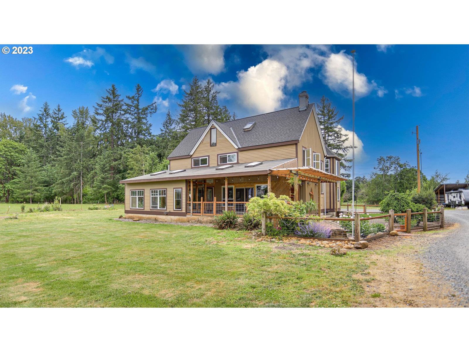 13754 South Warrick Road Molalla, OR 97038 - Photo 1 of 47 Gallery Image 1