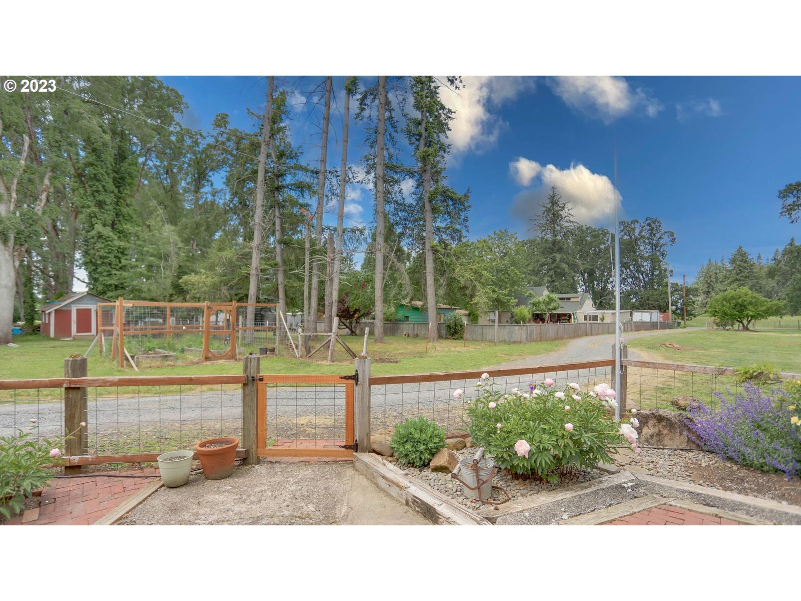 13754 South Warrick Road Molalla, OR 97038 - Photo 3 of 47 Gallery Image 3
