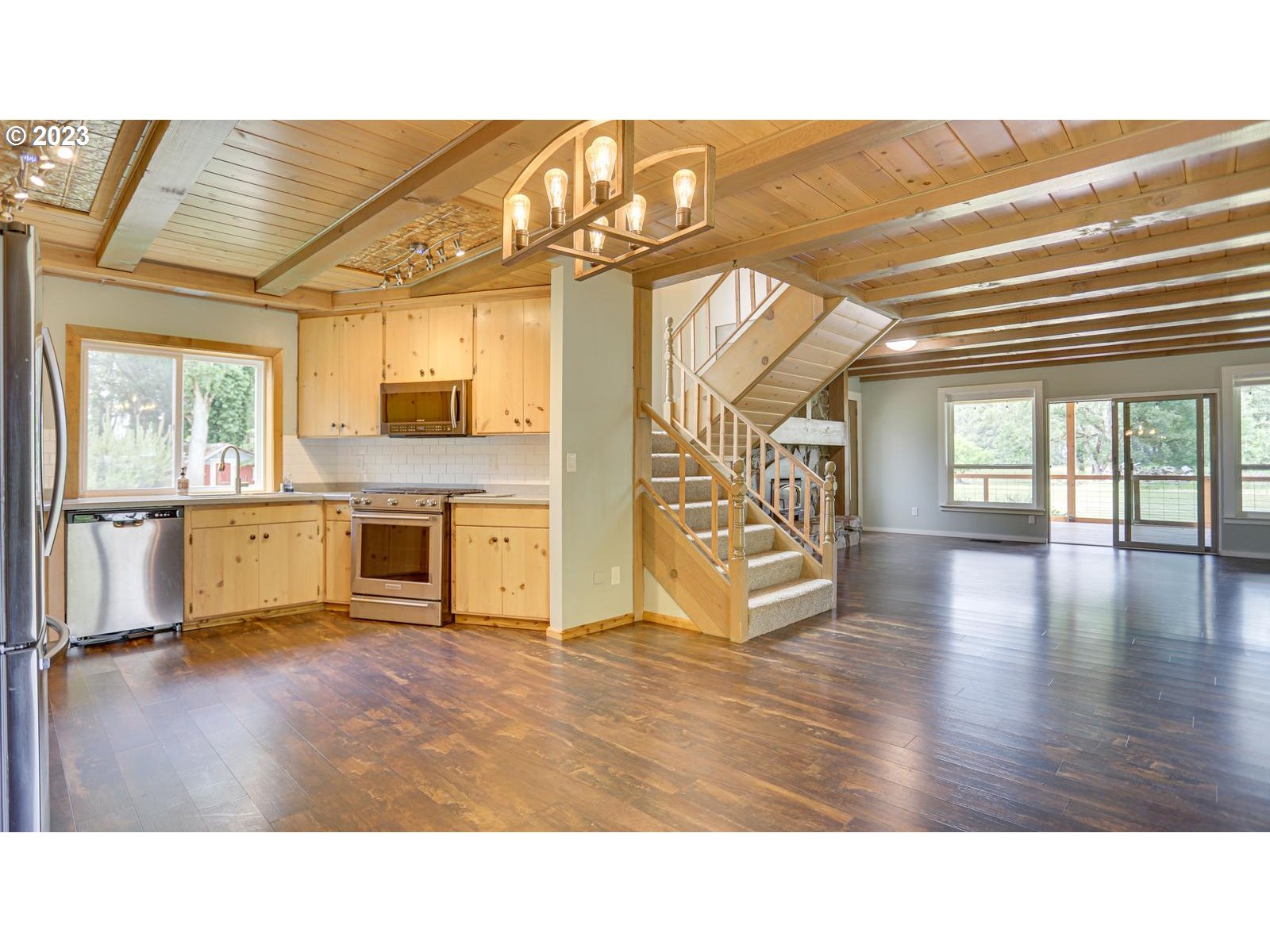 13754 South Warrick Road Molalla, OR 97038 - Photo 4 of 47 Gallery Image 4