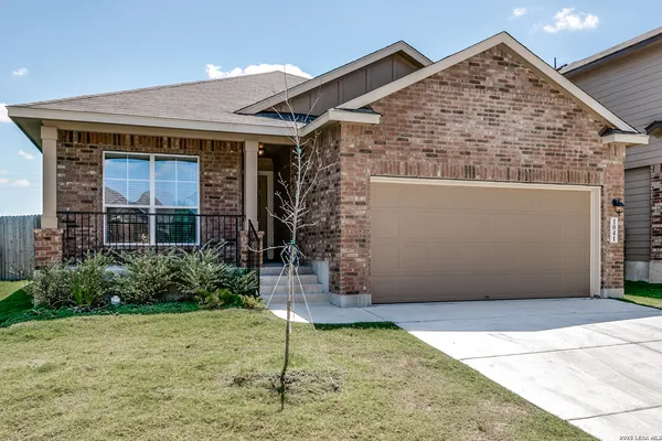 $2,150 | 1041 Lauren Street, New Braunfels, TX 78130
