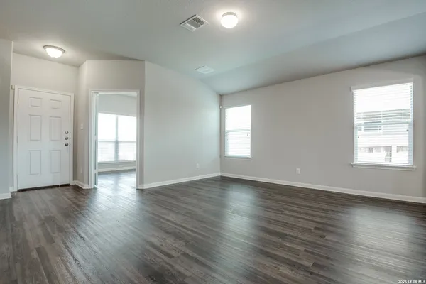 $2,150 | 1041 Lauren Street, New Braunfels, TX 78130