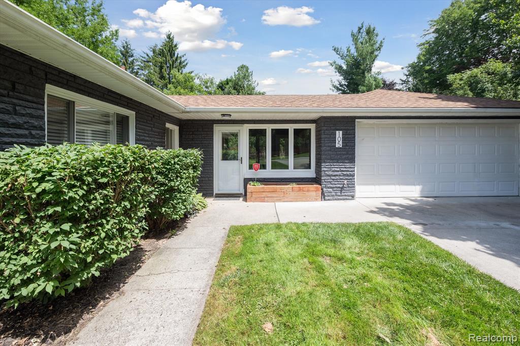 105 George Street Milford, MI 48381 - Photo 8 of 48