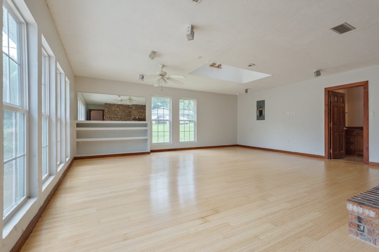 982 Richardson Road Tallahassee, FL 32301 - Photo 18 of 21 Gallery Image 18
