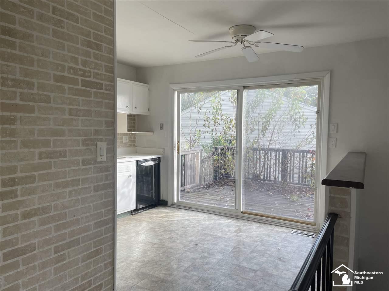 42444 Barchester Road Canton, MI 48187 - Photo 4 of 39