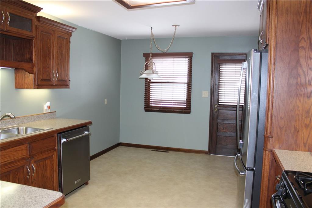 2307 South Homer Street Pittsburg, KS 66762 - Photo 5 of 30