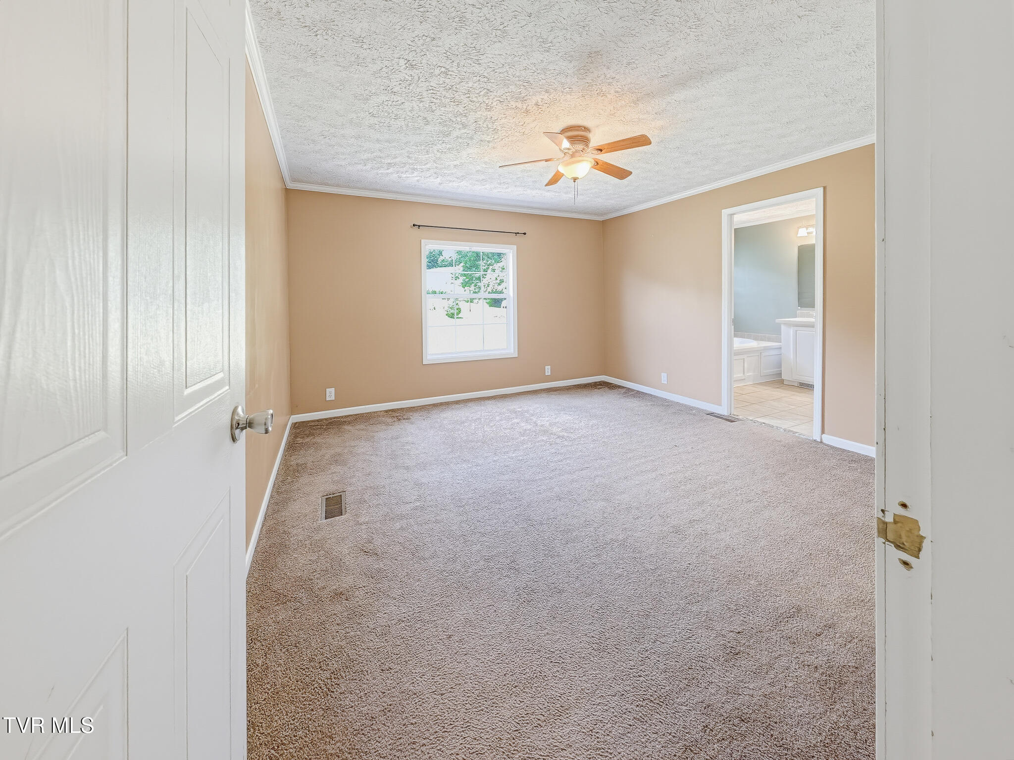 7214 Finney Road Honaker, VA 24260 - Photo 8 of 16 7214_Finney_Honaker-12(1)