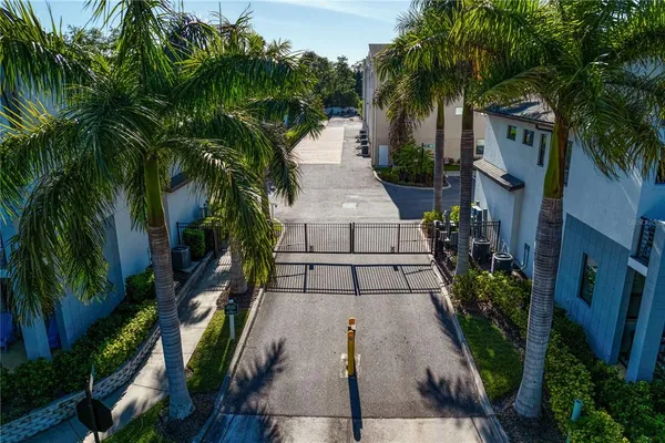 $789,000 | 2521 11th Place North, St. Petersburg, FL 33713