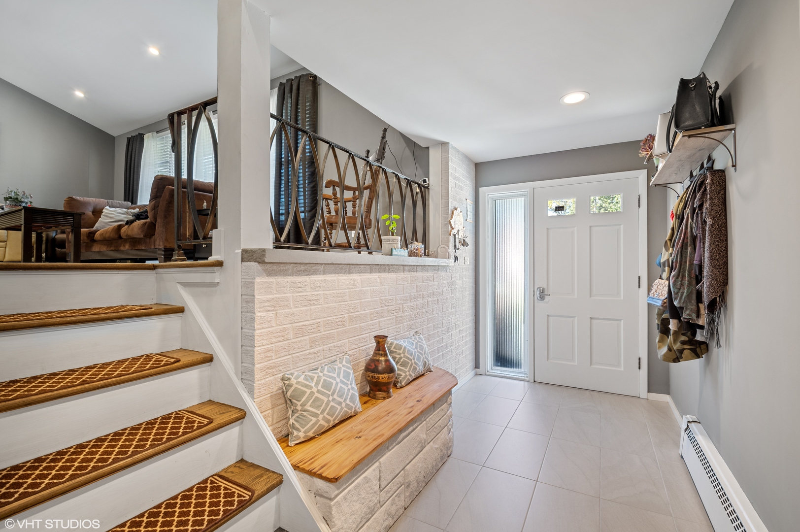 907 North Westgate Road Mount Prospect, IL 60056 - Photo 2 of 21 Gallery Image 2