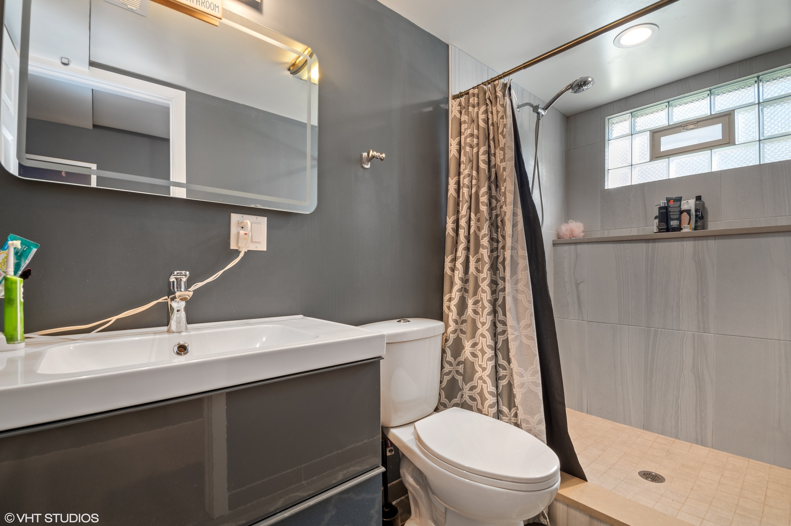 907 North Westgate Road Mount Prospect, IL 60056 - Photo 13 of 21 Gallery Image 13