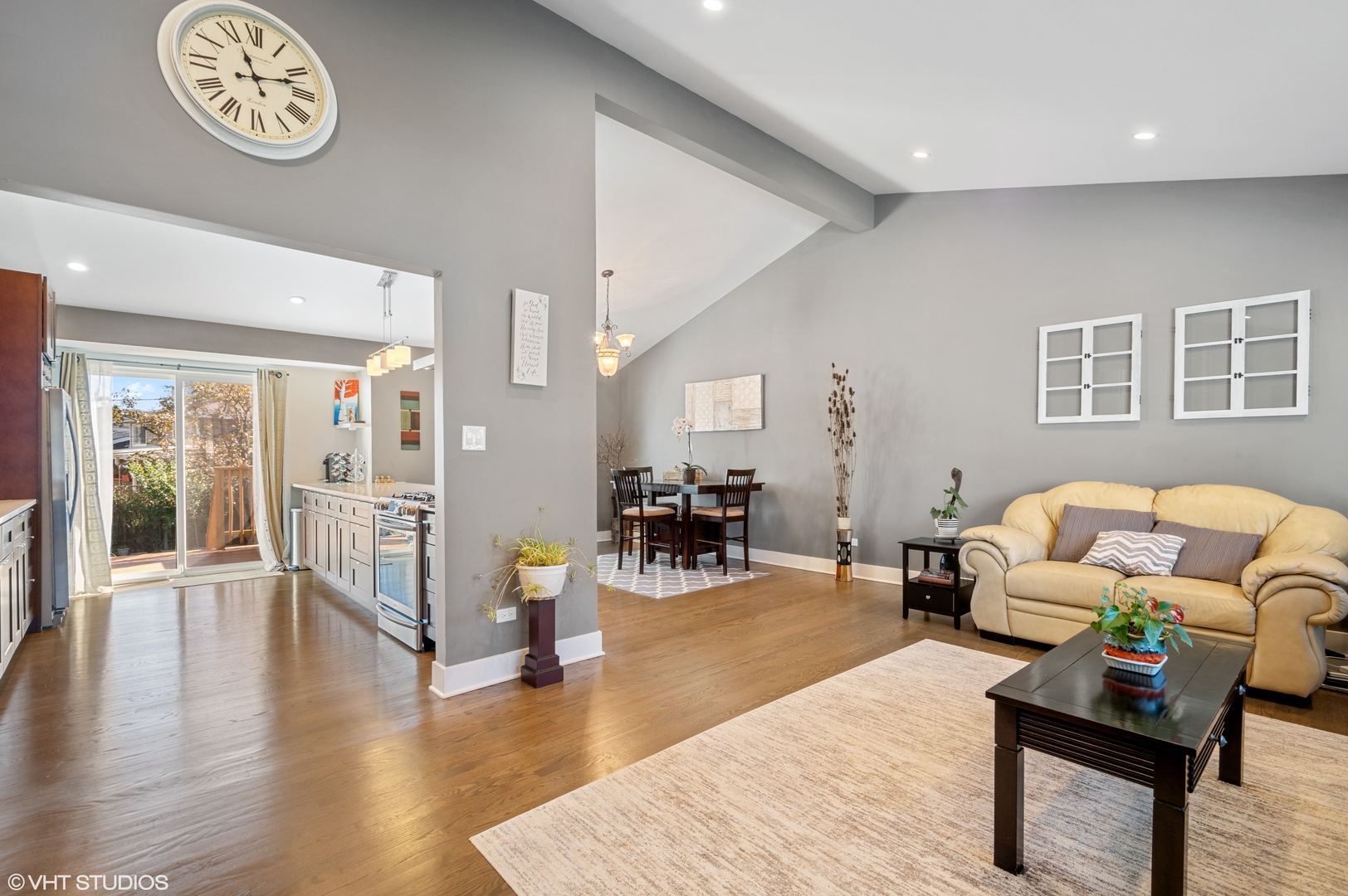 907 North Westgate Road Mount Prospect, IL 60056 - Photo 5 of 21 Gallery Image 5