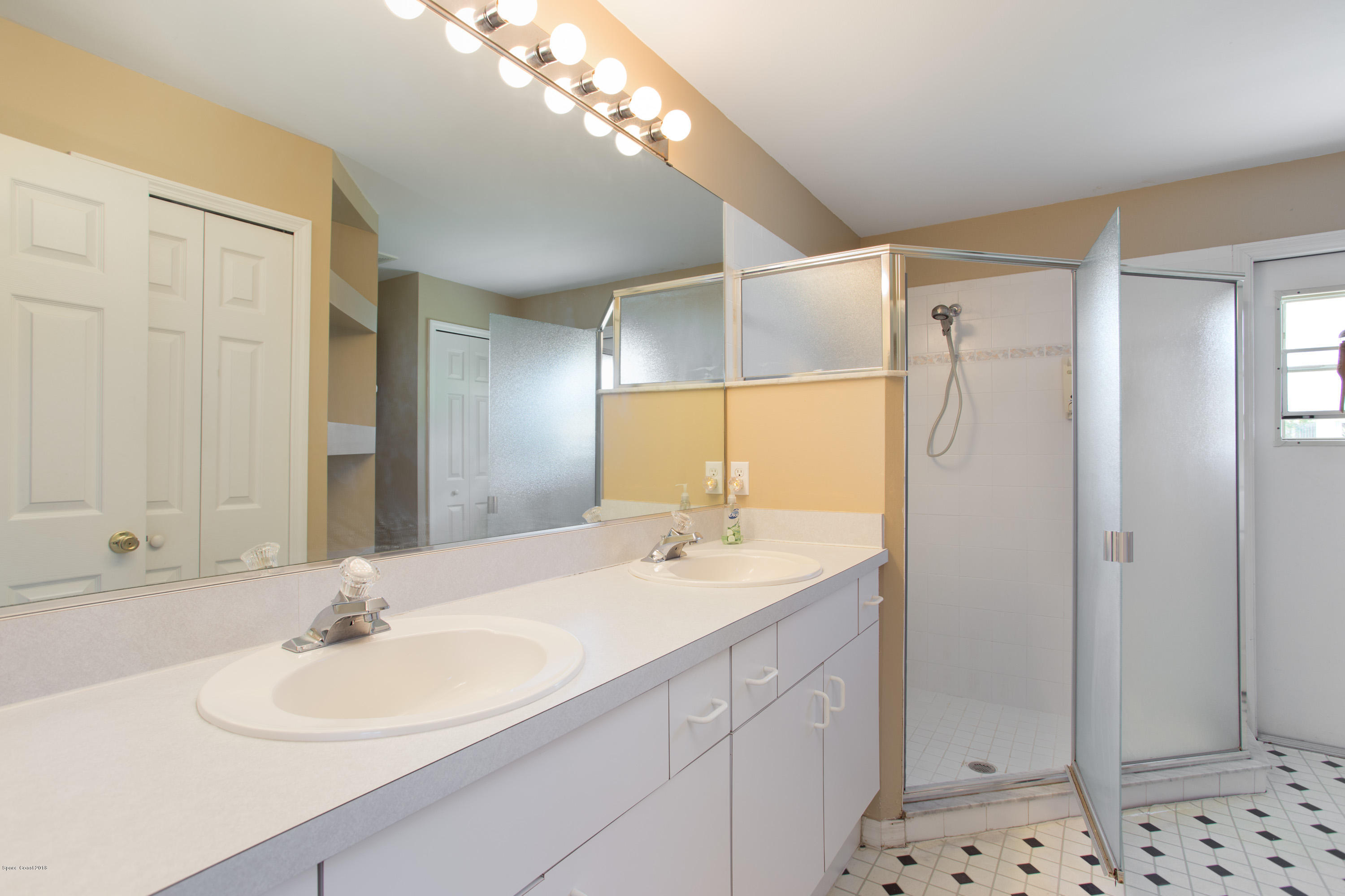 381 Godfrey Road Southeast Palm Bay, FL 32909 - Photo 14 of 20 14-381 Godfrey Rd SE