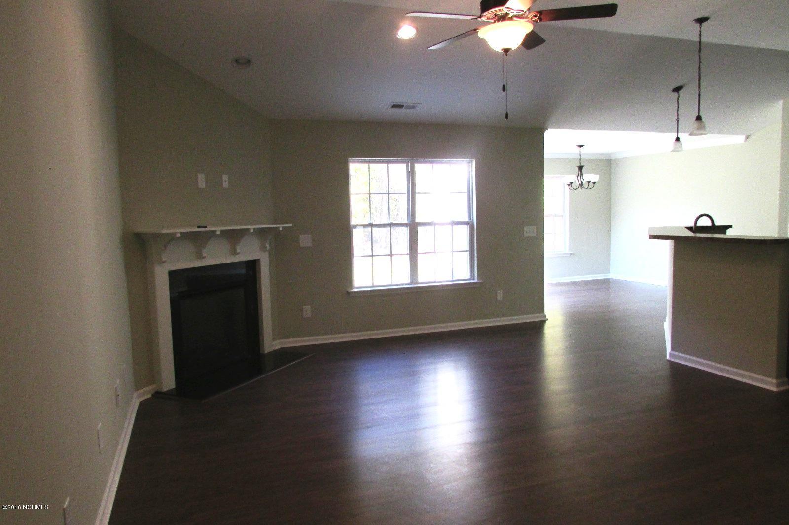 302 Station House Road New Bern, NC 28562 - Photo 3 of 15 Great Room