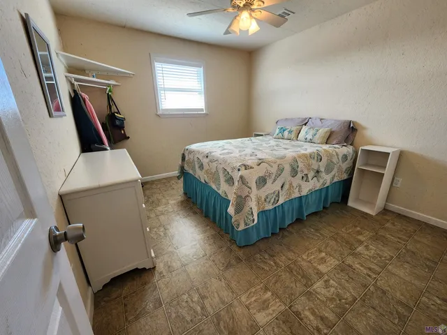 $325,000 | 626 Highway 1, Grand Isle, LA 70358