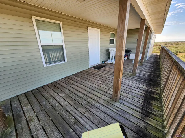$325,000 | 626 Highway 1, Grand Isle, LA 70358