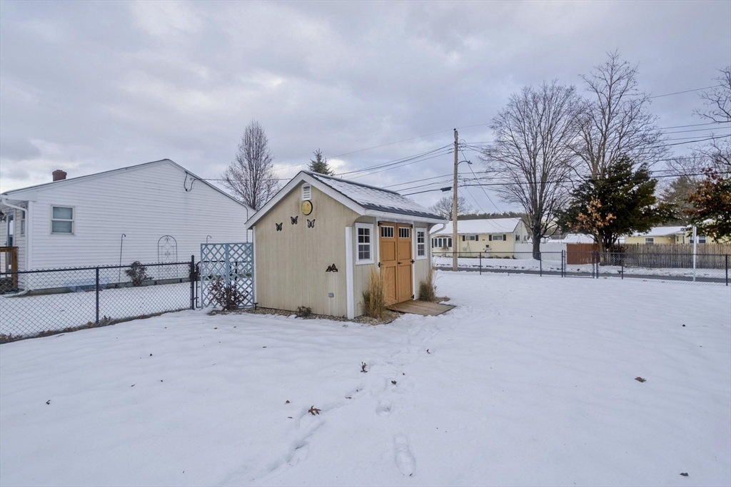 68 Hamilton Street Springfield, MA 01119 - Photo 27 of 35