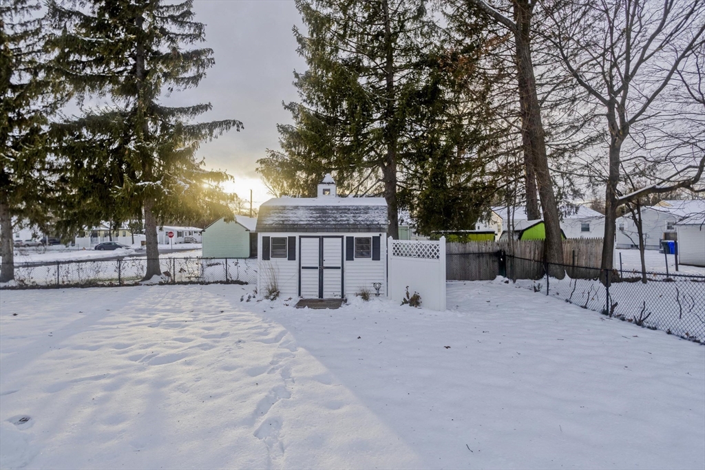 68 Hamilton Street Springfield, MA 01119 - Photo 28 of 35