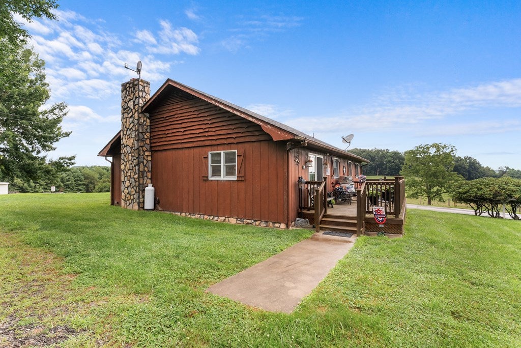 2280 Hebron Road Galax, VA 24333 - Photo 26 of 32 Gallery Image 26