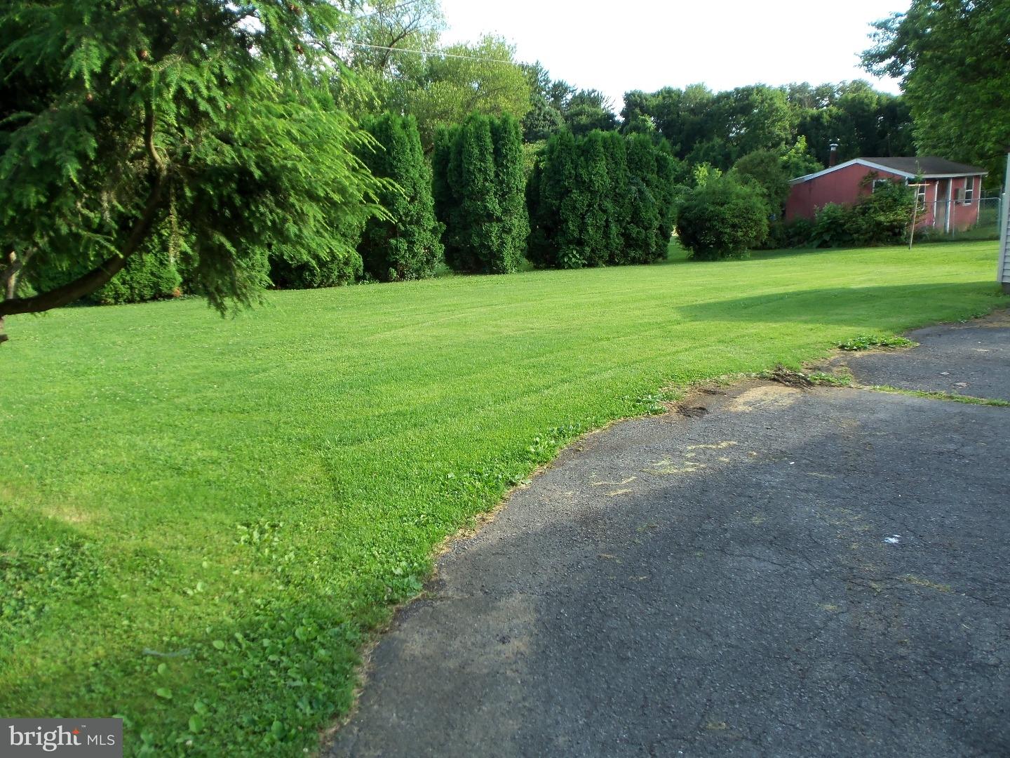 1030 Rhodora Avenue Reading, PA 19605 - Photo 22 of 24