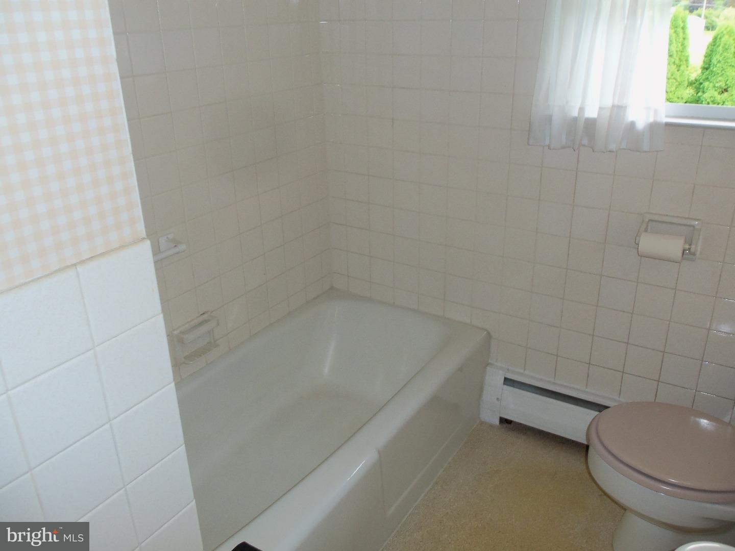 1030 Rhodora Avenue Reading, PA 19605 - Photo 8 of 24