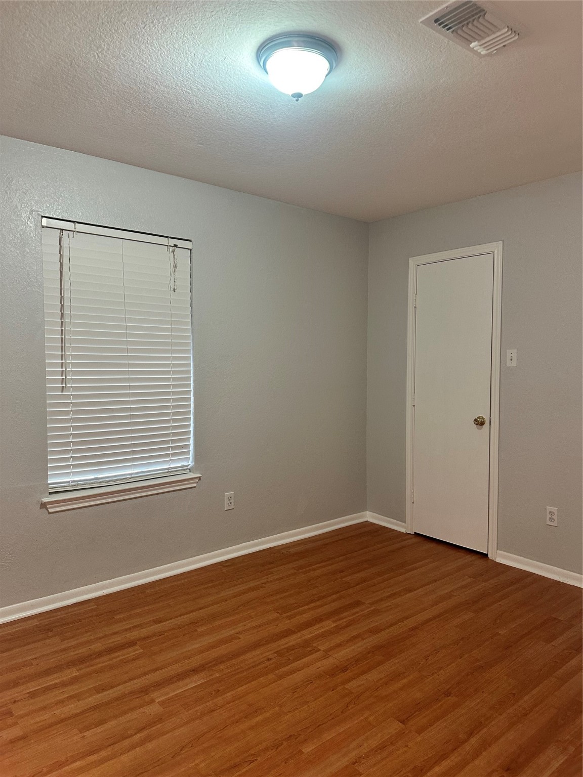 8340 Folkstone Lane Houston, TX 77075 - Photo 11 of 12