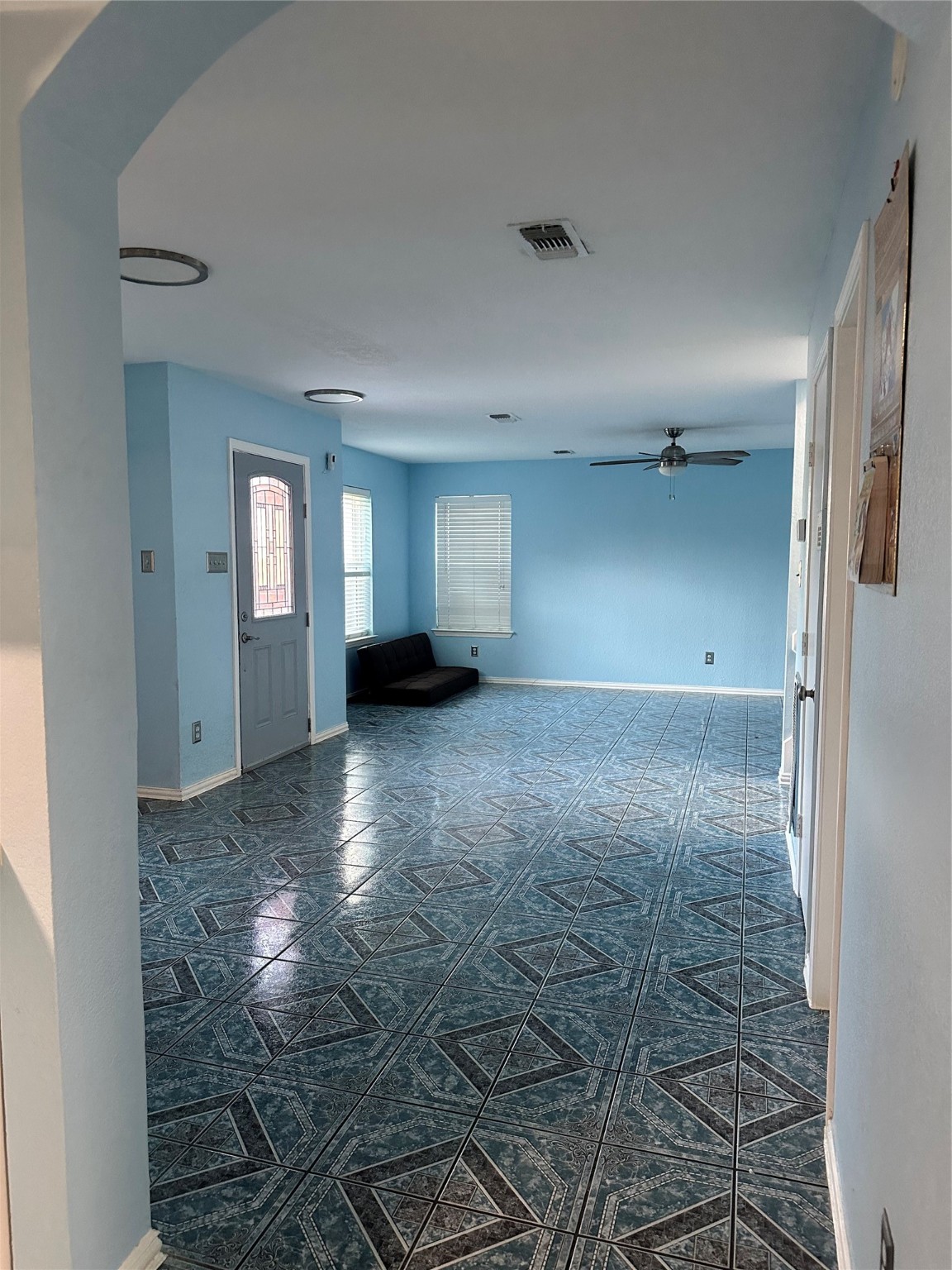 8340 Folkstone Lane Houston, TX 77075 - Photo 6 of 12