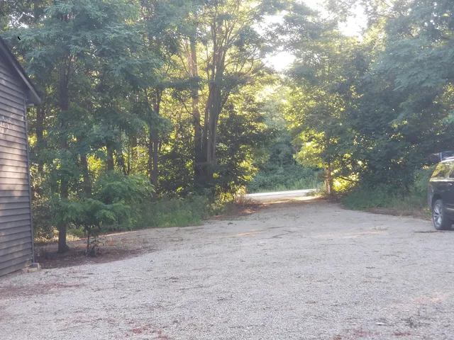 $299,000 | 16596 Dixie Highway, Holly, MI 48442