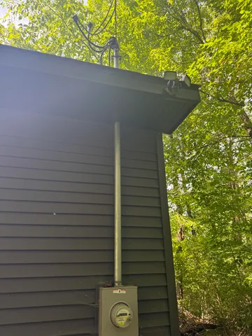 $299,000 | 16596 Dixie Highway, Holly, MI 48442