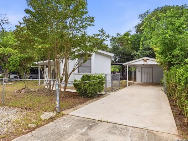 $1,800 | 25107 Ada Mae Street, Unit 1, San Antonio, TX 78257