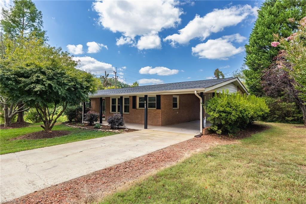 907 Brentwood Road Eden, NC 27288 - Photo 1 of 31 Gallery Image 1