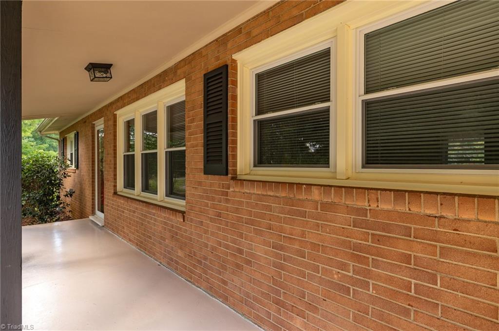 907 Brentwood Road Eden, NC 27288 - Photo 6 of 31 Gallery Image 6