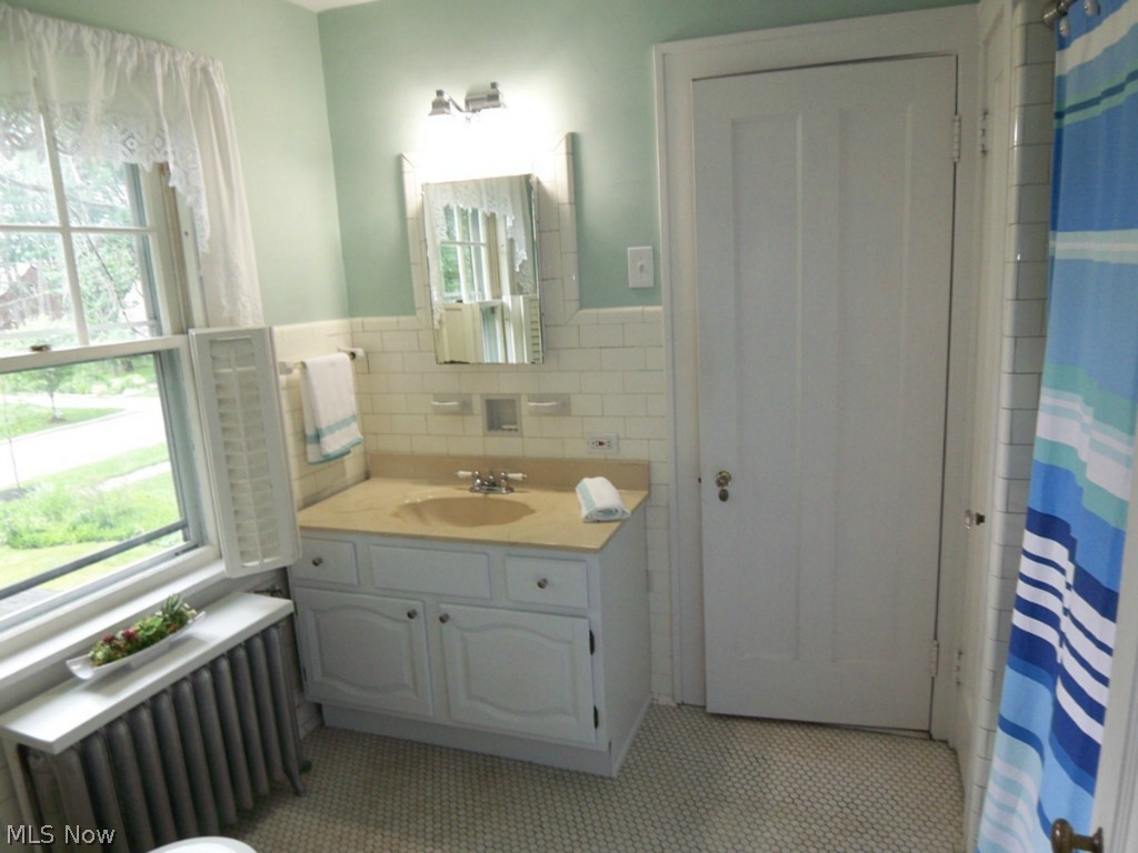 1309 Yellowstone Road Cleveland, OH 44121 - Photo 14 of 25 Gallery Image 14