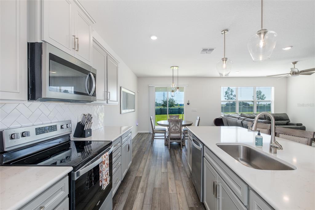 9224 Rally Spring Loop Wesley Chapel, FL 33545 - Photo 12 of 52 Gallery Image 12