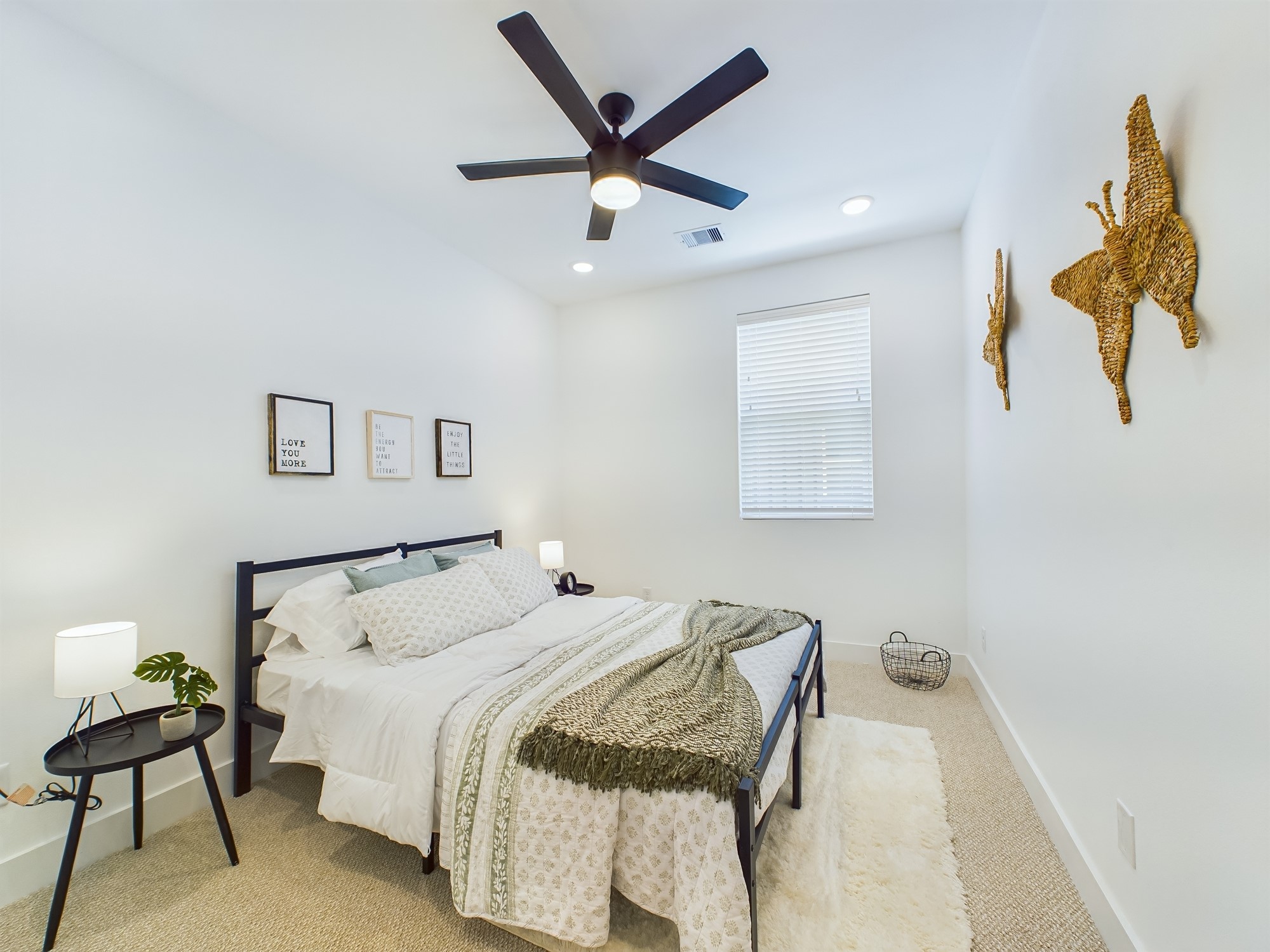 8319 Springwood Drive Houston, TX 77055 - Photo 18 of 47 Two secondary rooms and the primary room are located on the third floor.
CEILING FANS NOT INCLUDED