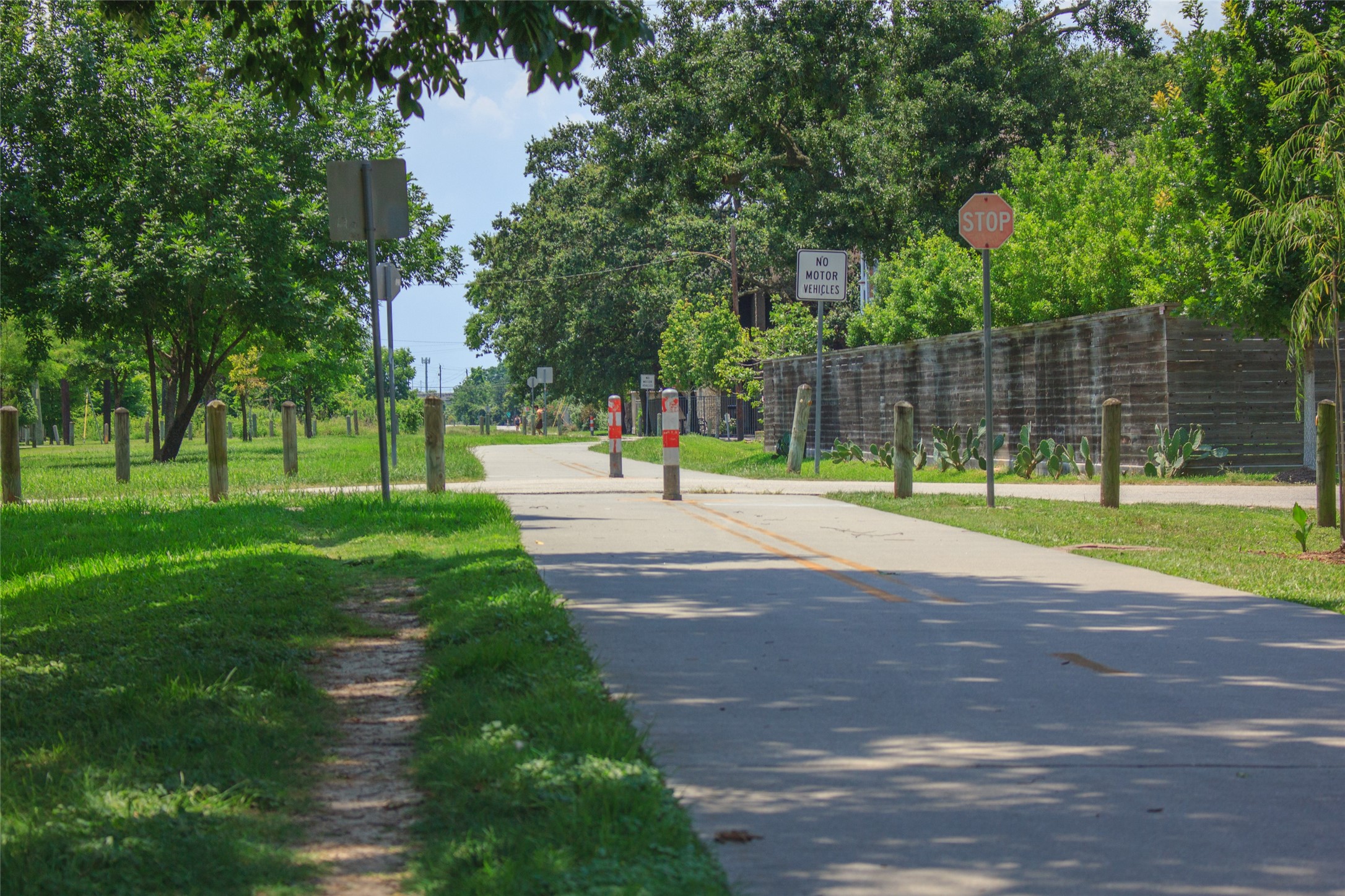 8319 Springwood Drive Houston, TX 77055 - Photo 42 of 47 Trails!