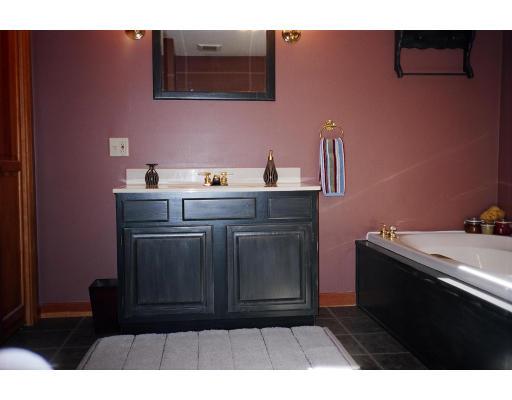 24 Apache Road Hubbardston, MA 01452 - Photo 3 of 21 Gallery Image 3