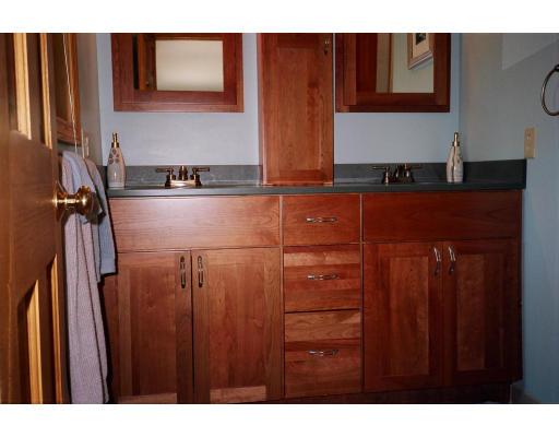 24 Apache Road Hubbardston, MA 01452 - Photo 4 of 21 Gallery Image 4