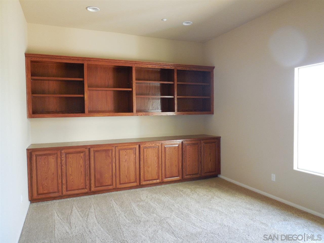 2683 Country Meadows Road Alpine, CA 91901 - Photo 9 of 20 Would be a great office or guest room.