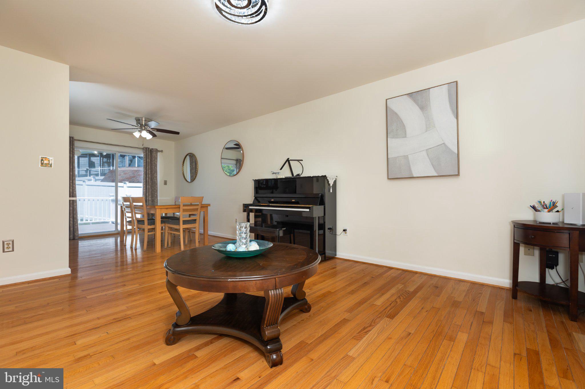 3613 Rusty Rim Ellicott City, MD 21043 - Photo 6 of 39 Bright and inviting open space.