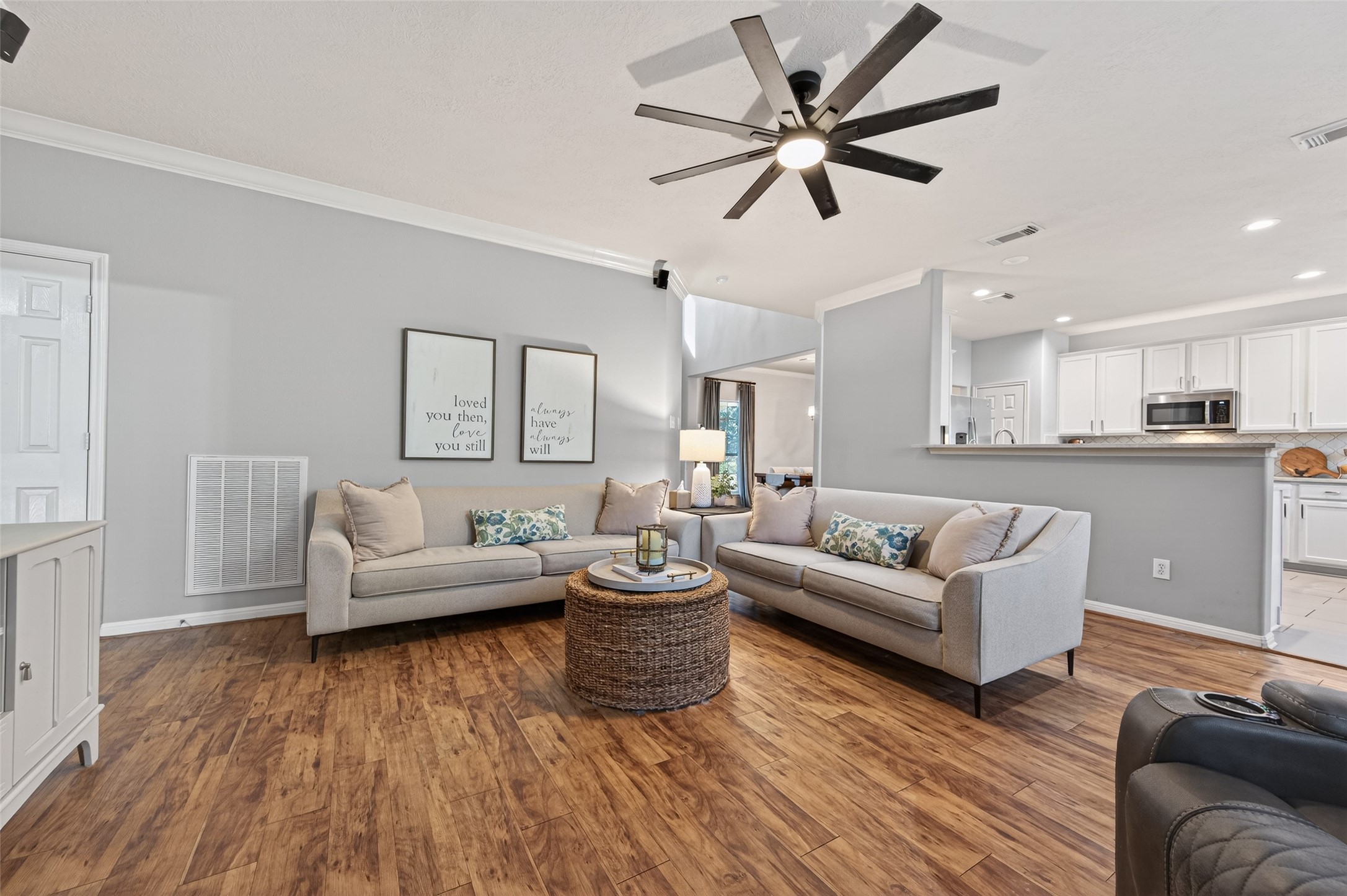 11022 Fallcrest Drive Houston, TX 77065 - Photo 13 of 50