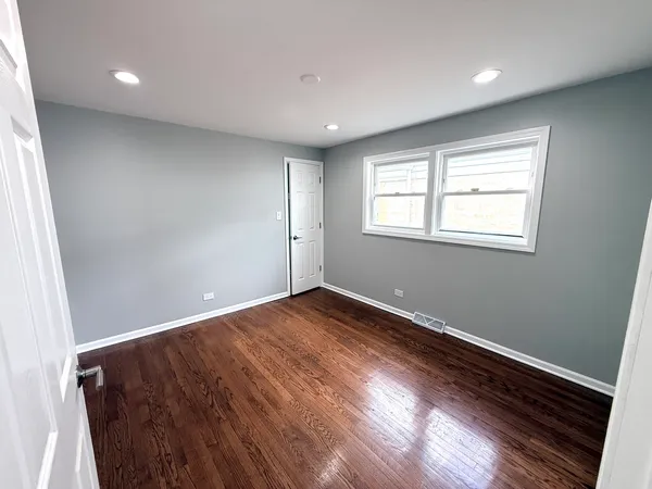 $379,000 | 7805 South Homan Avenue, Chicago, IL 60652
