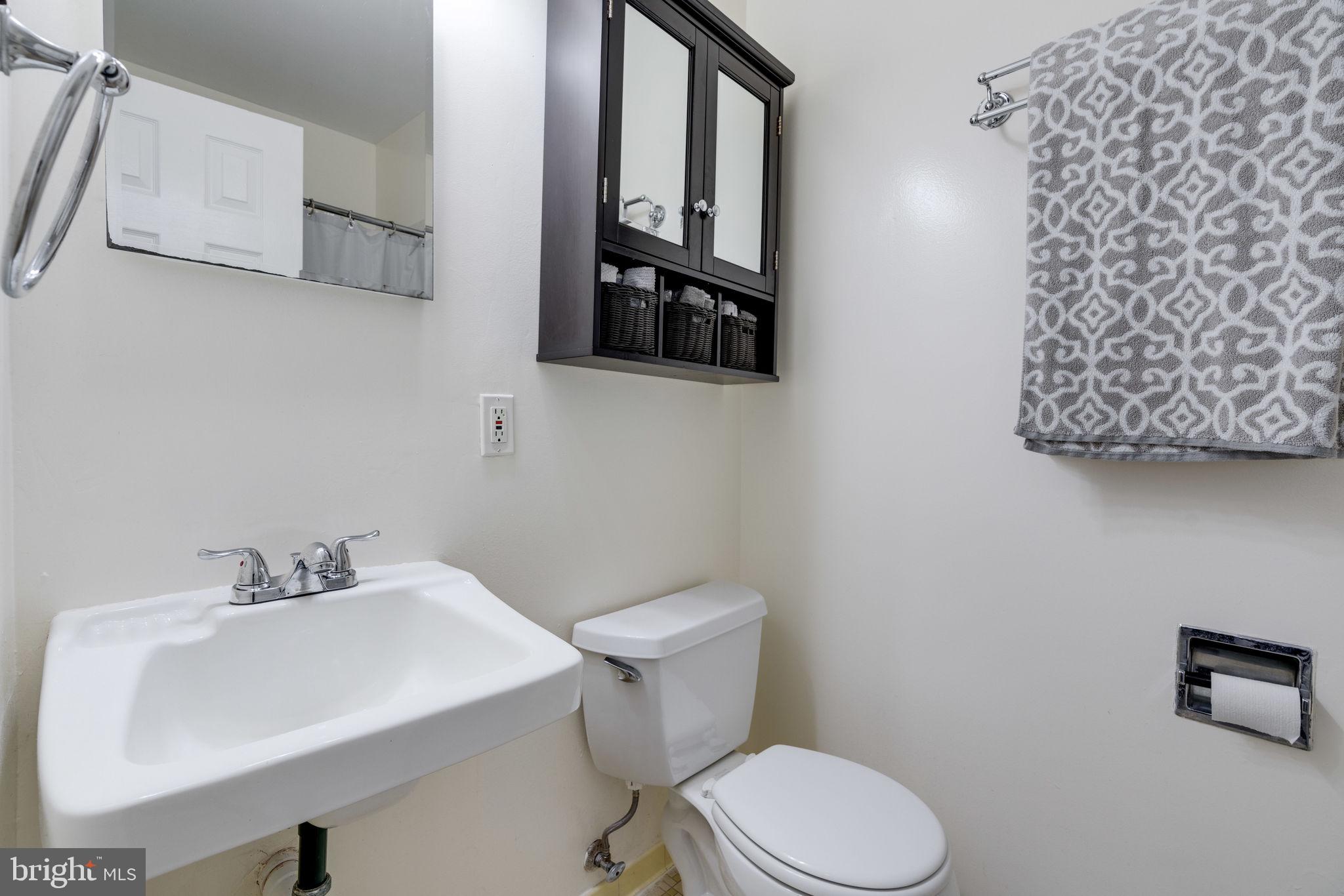 7263 Evanston Road Springfield, VA 22150 - Photo 17 of 31