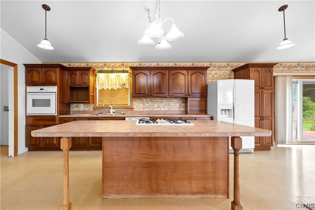 7366 Pryor Road Clinton, NY 13323 - Photo 12 of 40