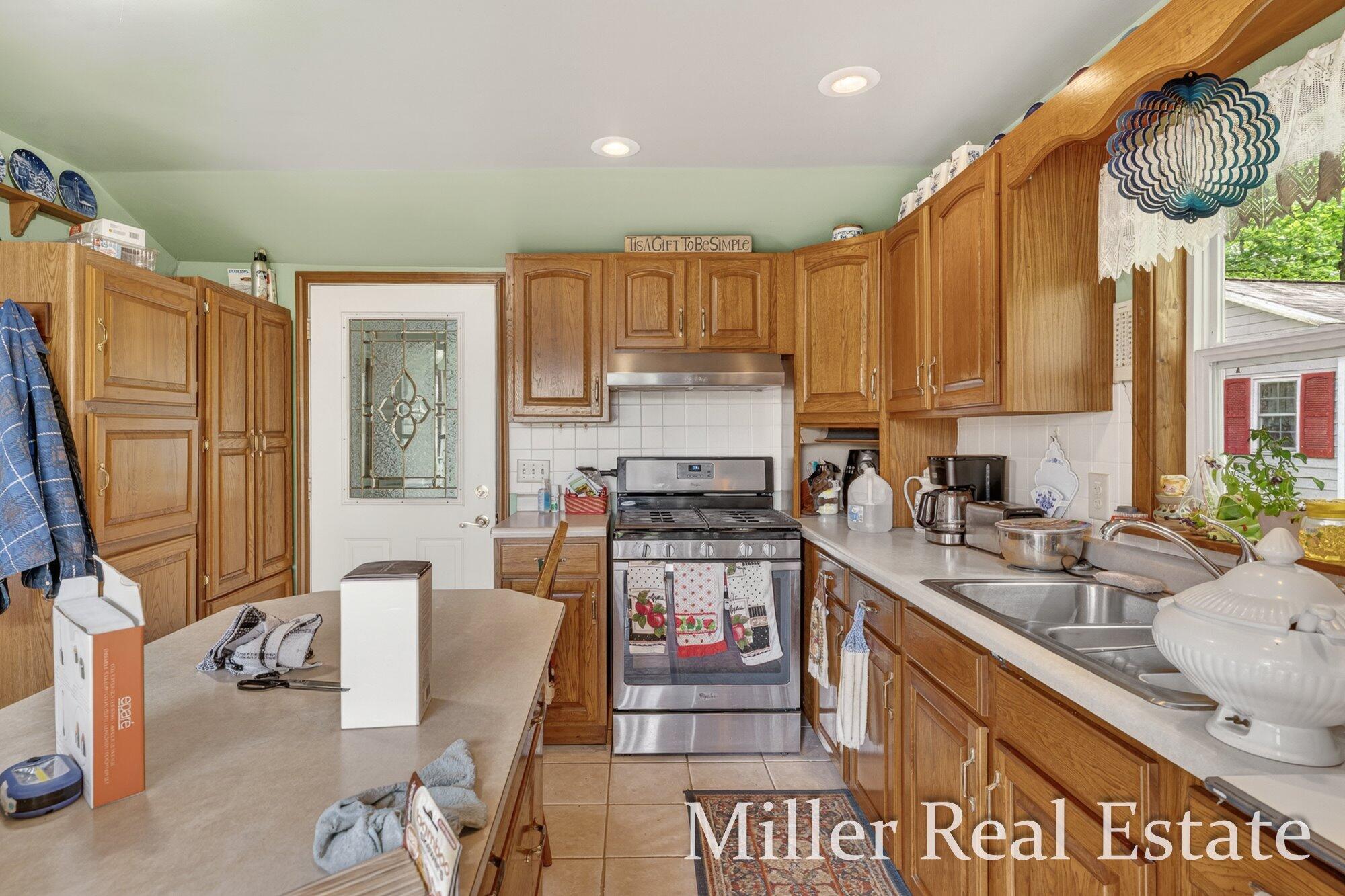 2801 Lower Lake Road Hastings, MI 49058 - Photo 7 of 55 11-WM2801lowerlake-16