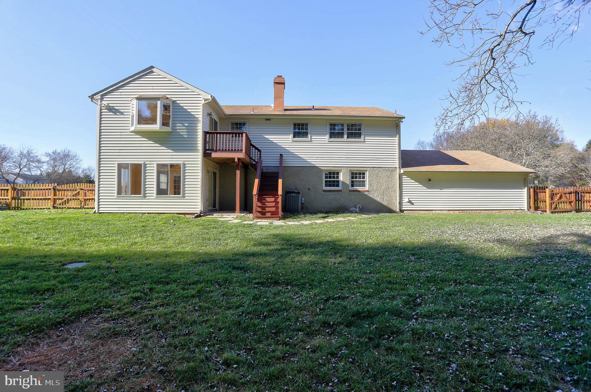 3229 Ramblewood Road Ellicott City, MD 21042 - Photo 3 of 27 Gallery Image 3