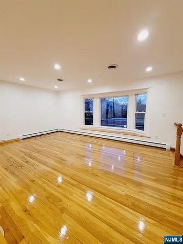 $5,200 | 248 Oakwood Drive, Paramus, NJ 07652